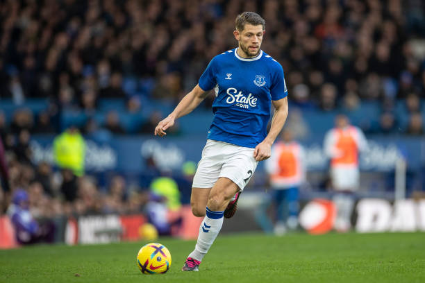 缺席数个月 缺席数个月